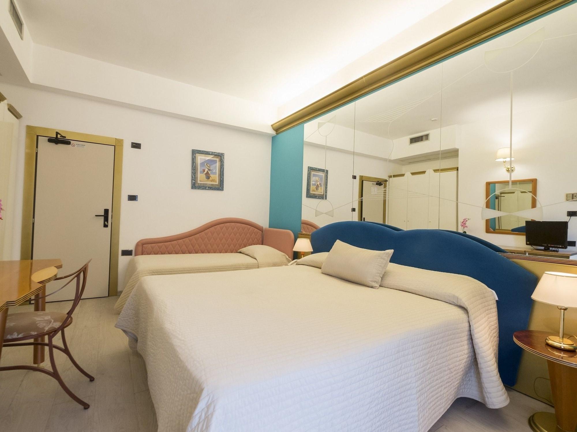 Hotel Levante Rimini Extérieur photo